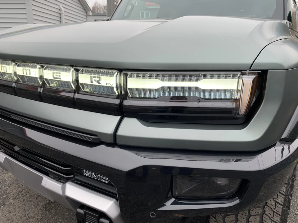 2024 GMC Hummer EV - Image 13 of 31