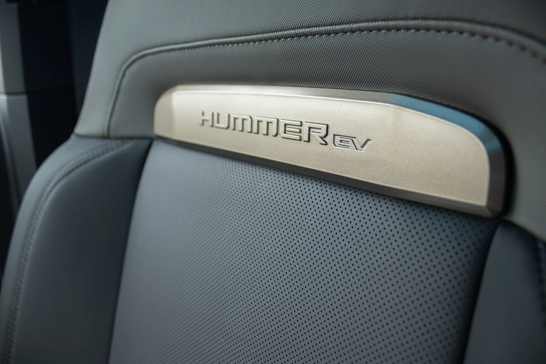 2024 GMC Hummer EV - Image 31 of 31