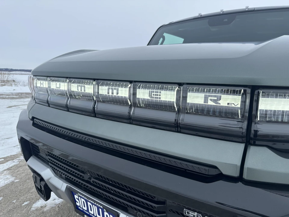 2024 GMC Hummer EV - Image 31 of 31