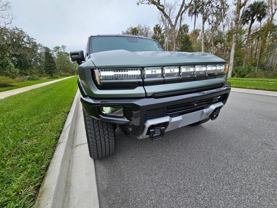 2024 GMC Hummer EV - Image 26 of 31