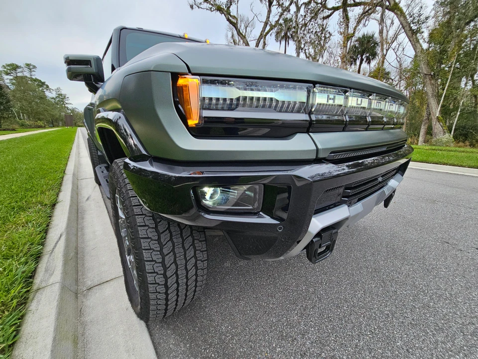 2024 GMC Hummer EV - Image 24 of 31