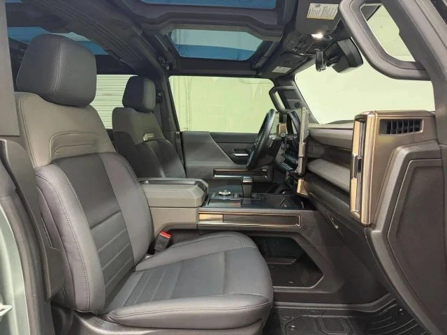 2024 GMC Hummer EV - Image 12 of 31