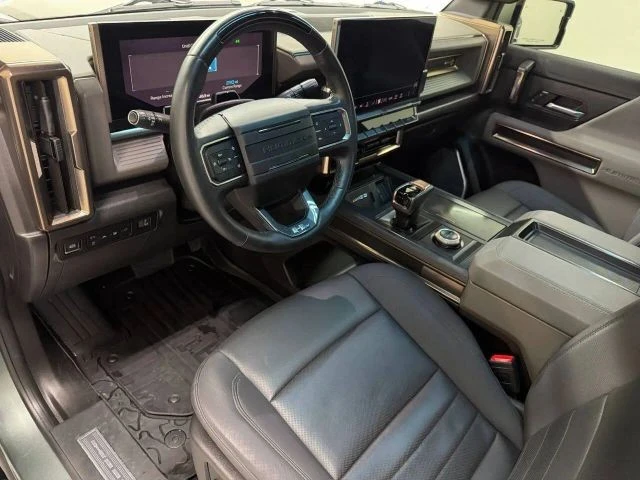2024 GMC Hummer EV - Image 10 of 31