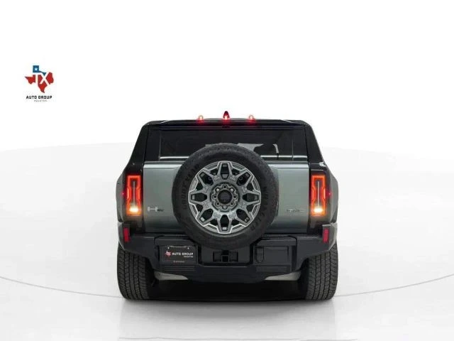 2024 GMC Hummer EV - Image 8 of 31