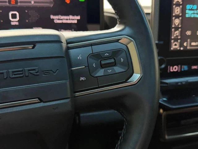 2024 GMC Hummer EV - Image 23 of 31