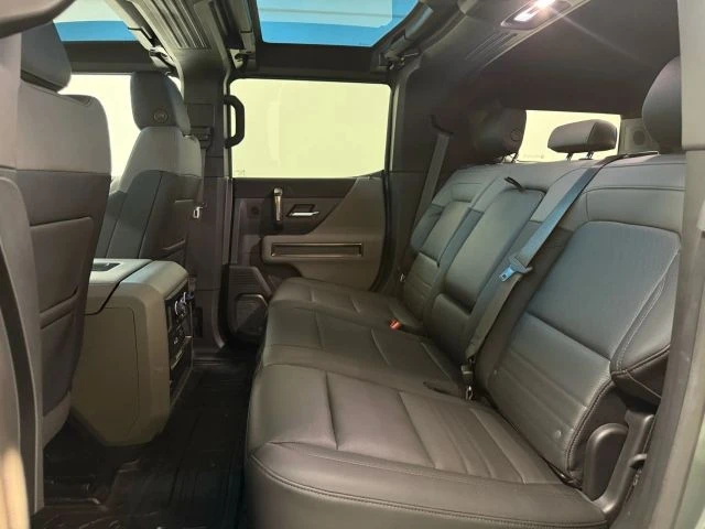 2024 GMC Hummer EV - Image 20 of 21