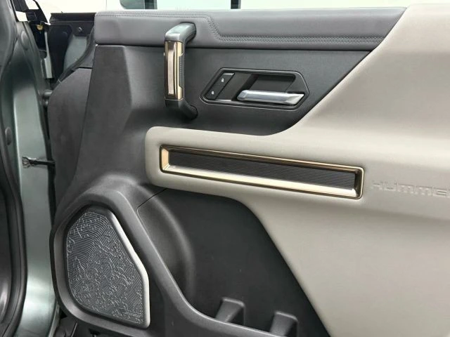 2024 GMC Hummer EV - Image 15 of 21
