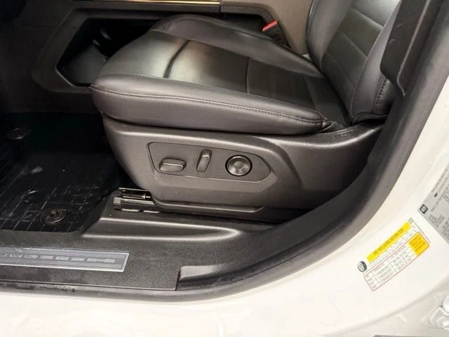 2024 GMC Hummer EV - Image 16 of 20