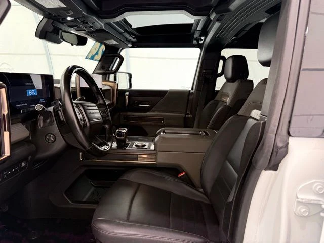 2024 GMC Hummer EV - Image 15 of 20