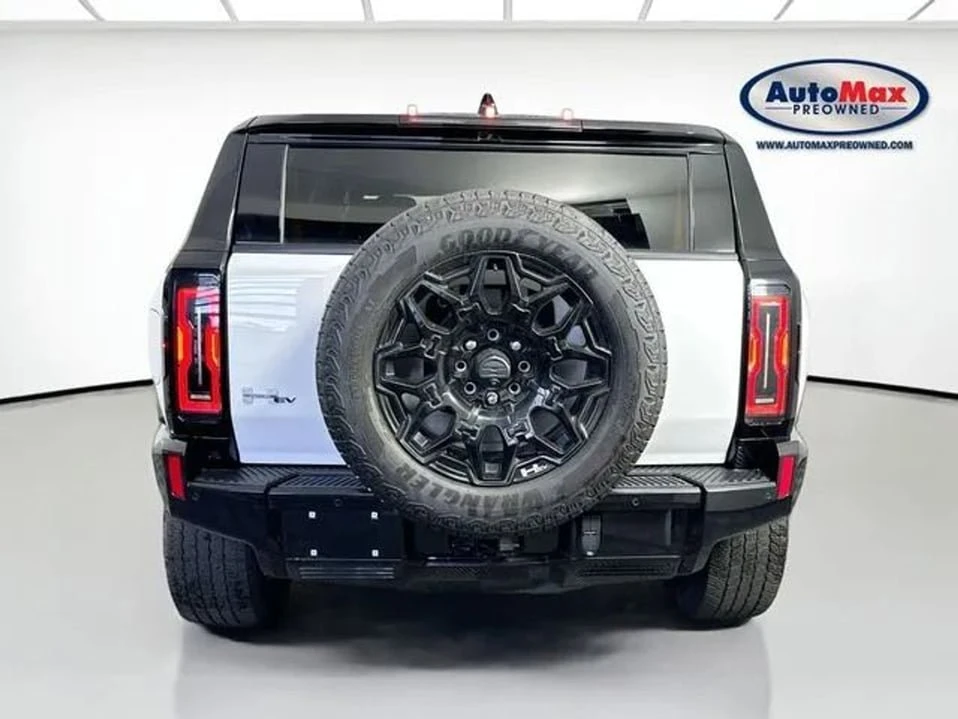 2024 GMC Hummer EV - Image 8 of 20