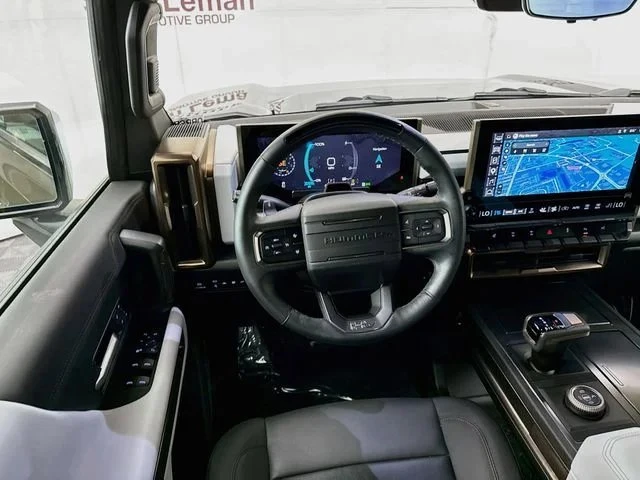 2024 GMC Hummer EV - Image 17 of 20