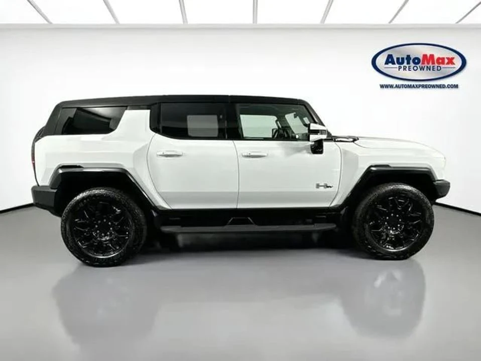 2024 GMC Hummer EV - Image 8 of 19