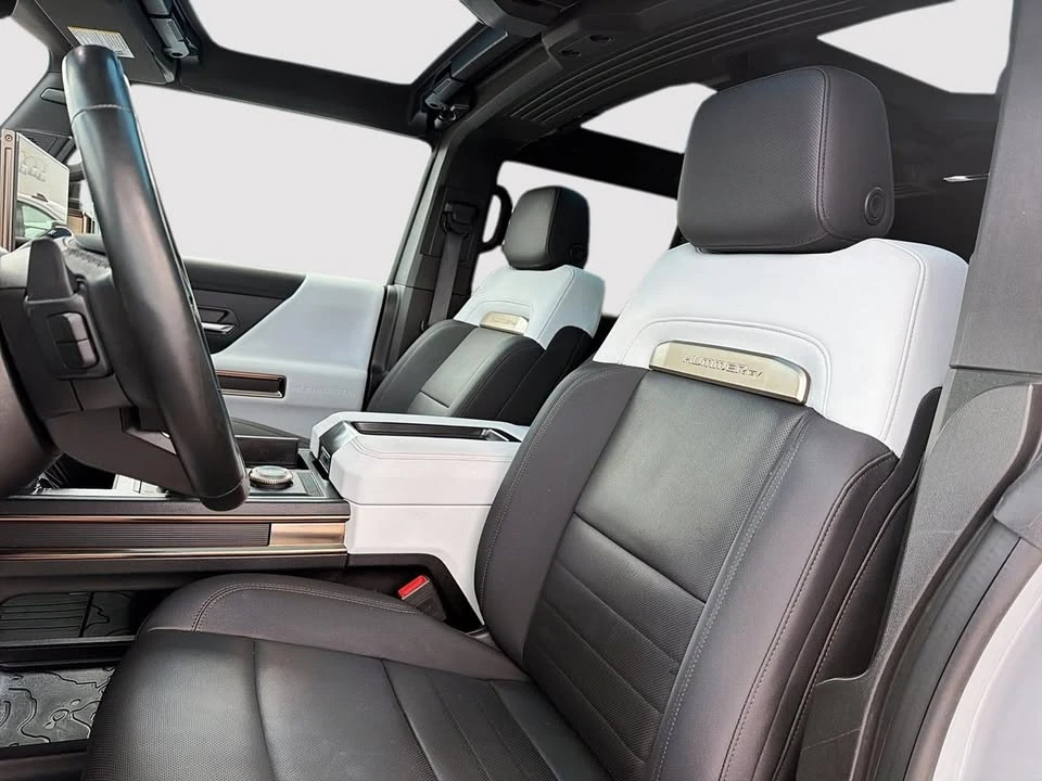 2024 GMC Hummer EV - Image 9 of 10