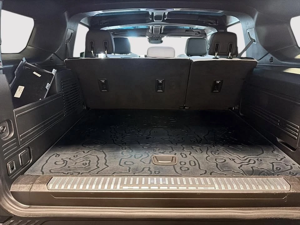 2024 GMC Hummer EV - Image 6 of 10