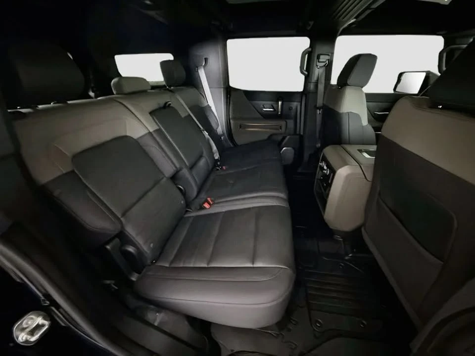 2024 GMC Hummer EV - Image 19 of 20