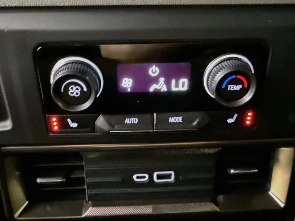 2024 GMC Hummer EV - Image 18 of 20
