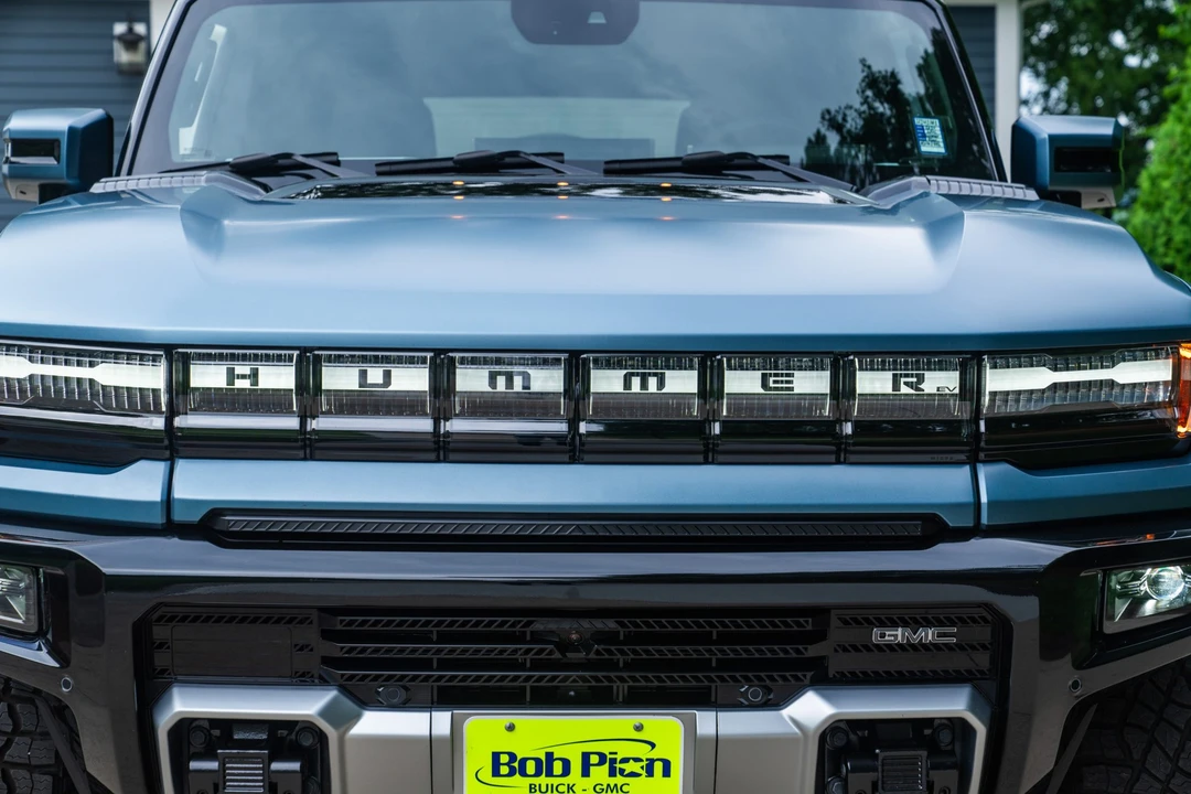 2024 GMC Hummer EV - Image 30 of 31