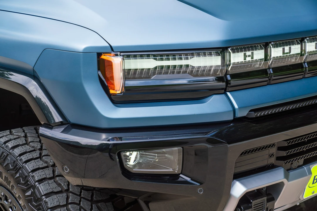 2024 GMC Hummer EV - Image 31 of 31