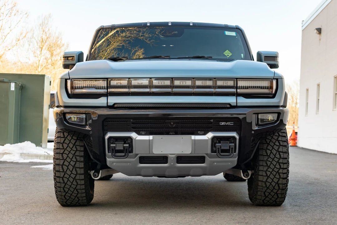2024 GMC Hummer EV - Image 3 of 31