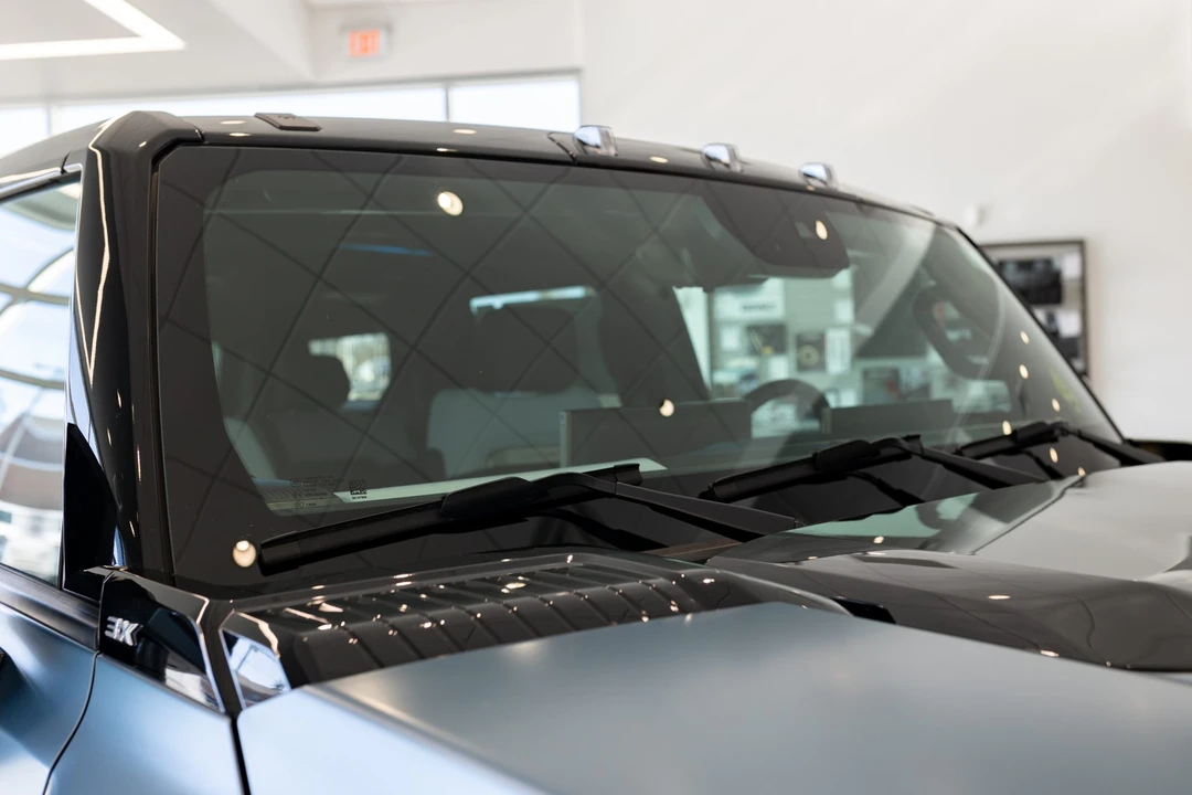 2024 GMC Hummer EV - Image 22 of 31