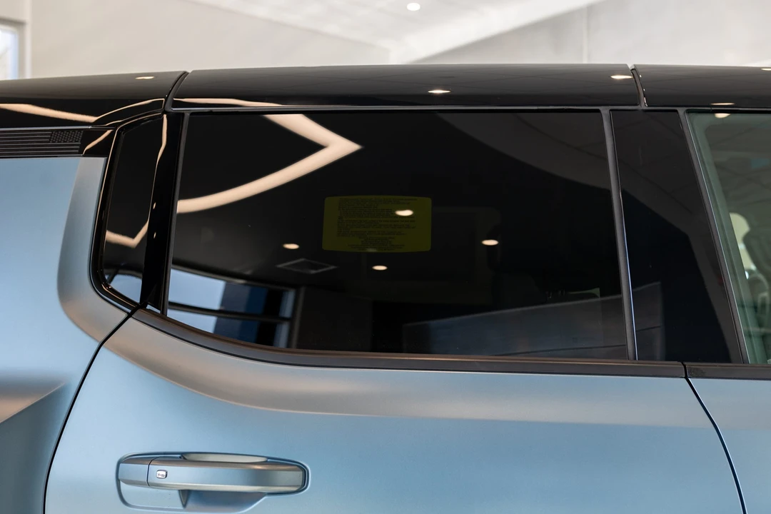 2024 GMC Hummer EV - Image 28 of 31