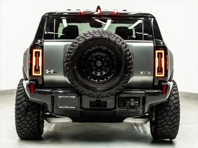 2024 GMC Hummer EV - Image 8 of 31