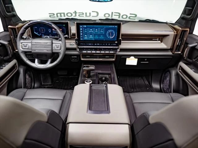 2024 GMC Hummer EV - Image 6 of 31