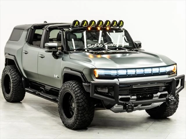 2024 GMC Hummer EV - Image 11 of 31