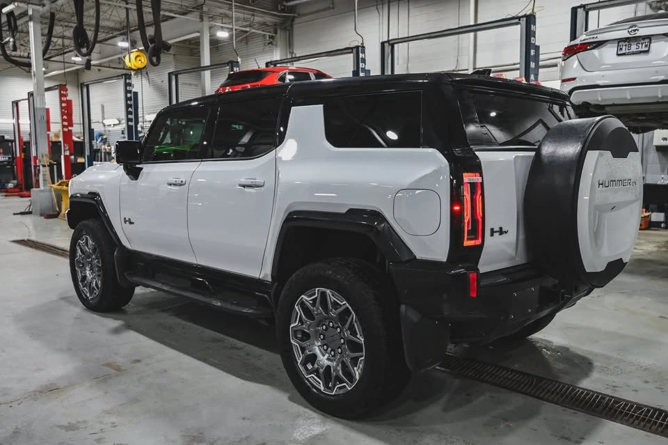 2024 GMC Hummer EV - Image 3 of 20
