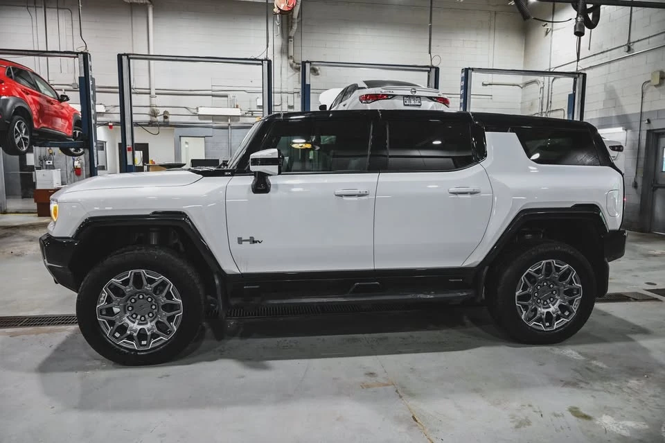 2024 GMC Hummer EV - Image 6 of 20