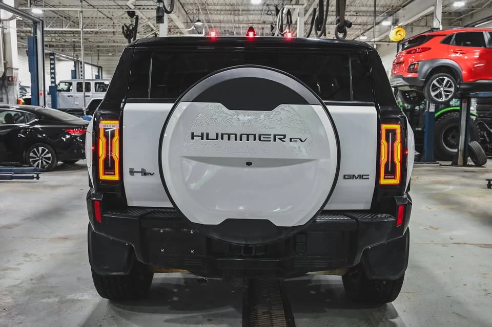 2024 GMC Hummer EV - Image 13 of 20