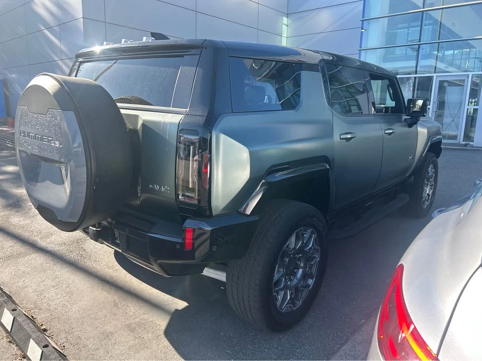 2024 GMC Hummer EV - Image 5 of 10
