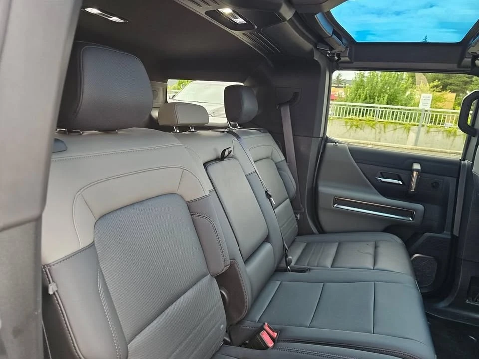 2024 GMC Hummer EV - Image 8 of 11