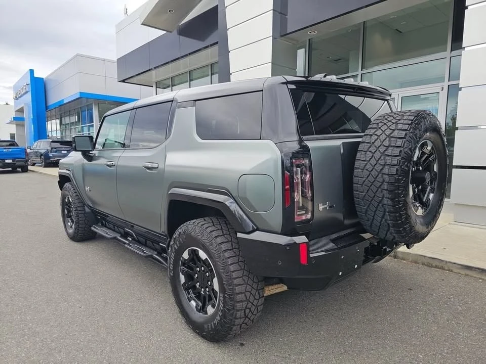2024 GMC Hummer EV - Image 4 of 11