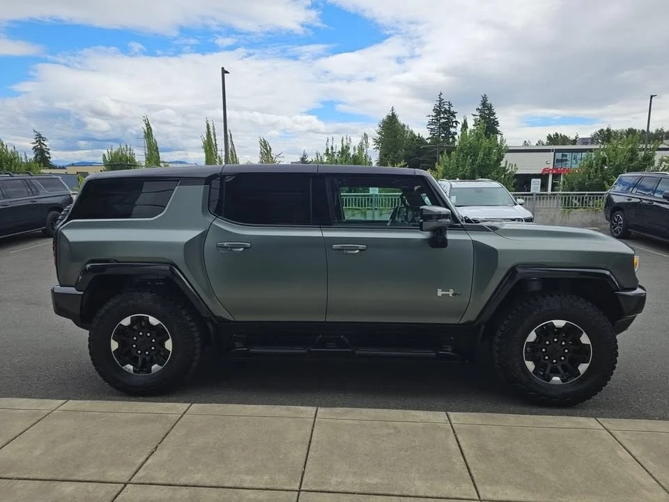 2024 GMC Hummer EV - Image 3 of 11