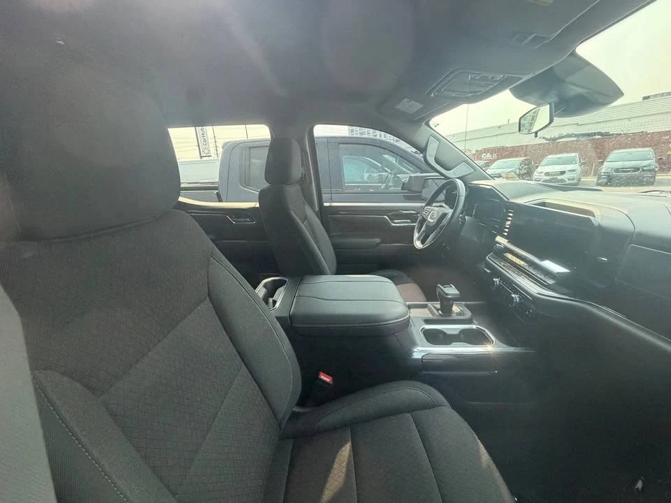 2024 GMC Sierra 5th Gen - Image 11 of 12