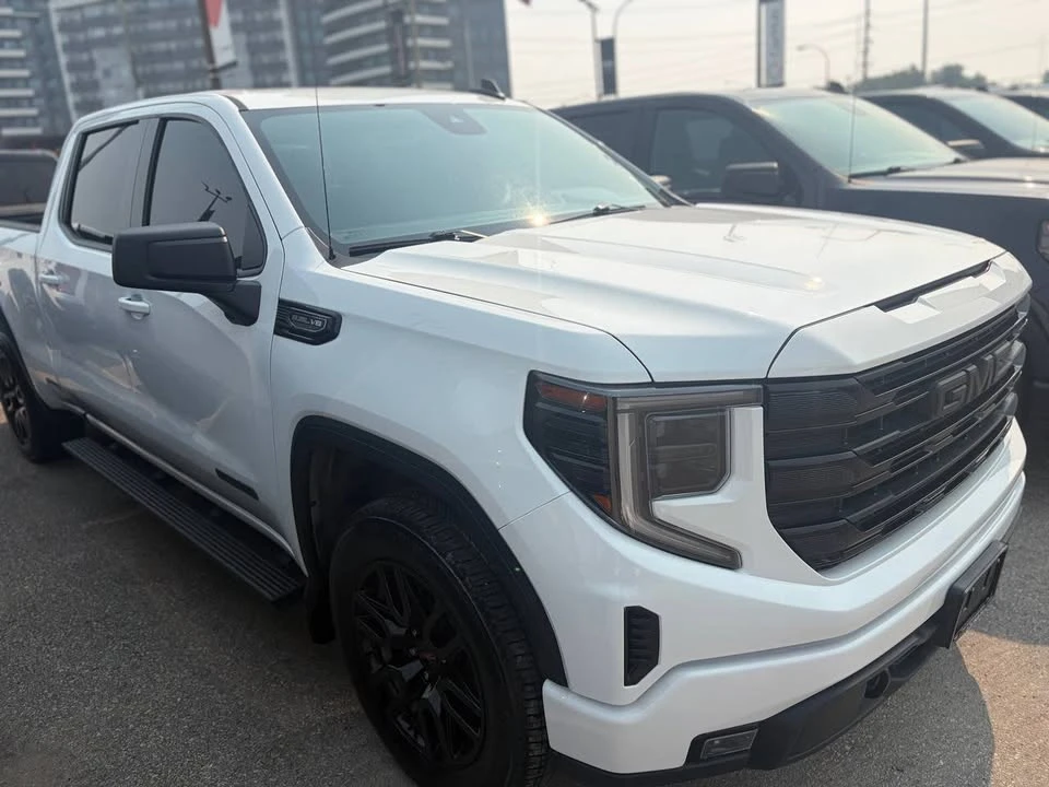 2024 GMC Sierra 5th Gen - Image 2 of 12