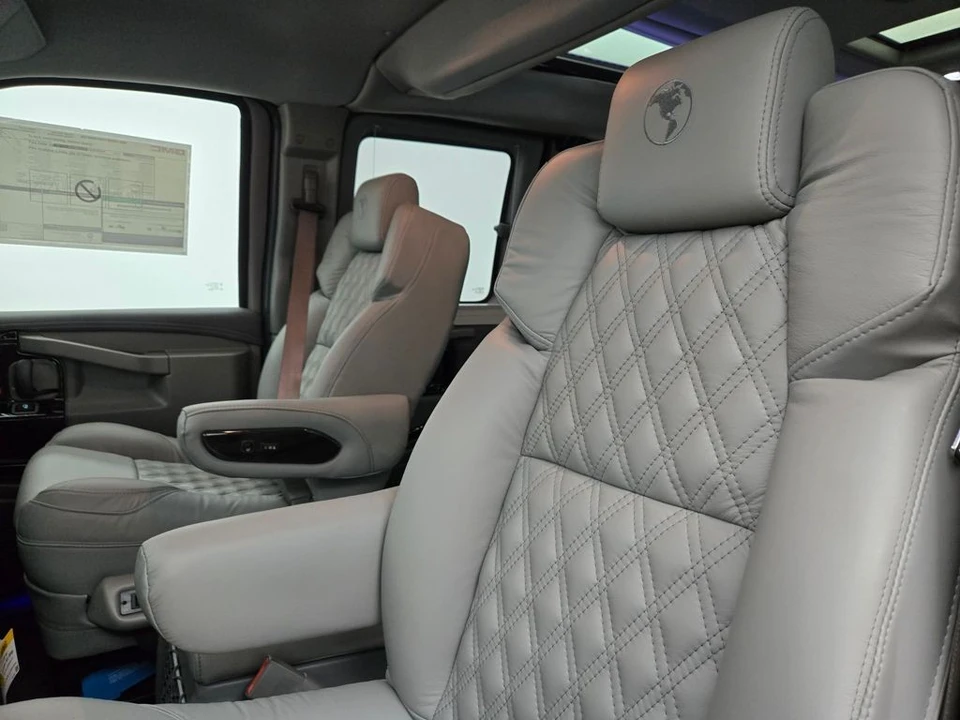 2024 GMC Savana - Image 20 of 21