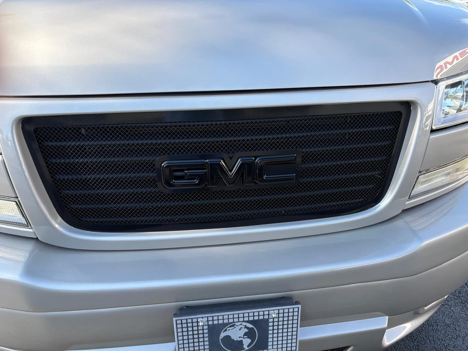 2024 GMC Savana - Image 20 of 31