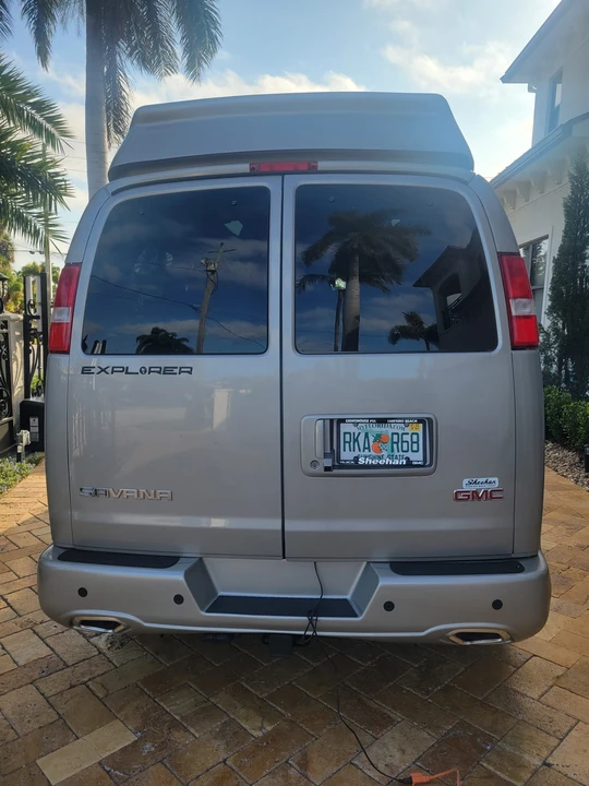 2024 GMC Savana - Image 13 of 31