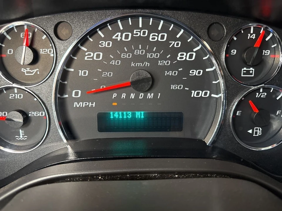 2024 GMC Savana - Image 19 of 21