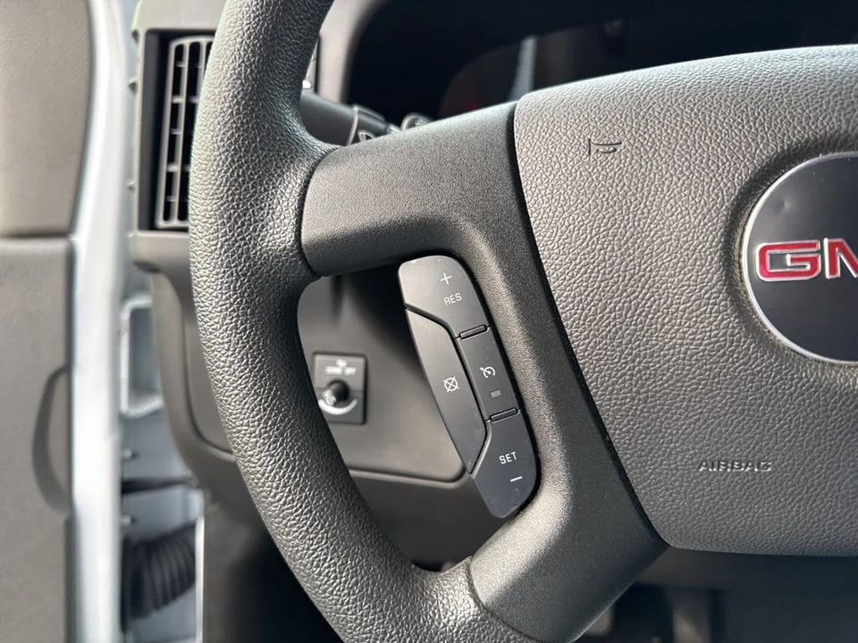 2024 GMC Savana - Image 12 of 12