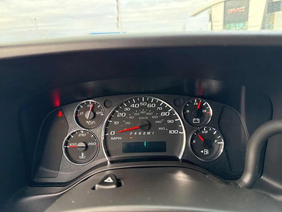 2024 GMC Savana - Image 18 of 21