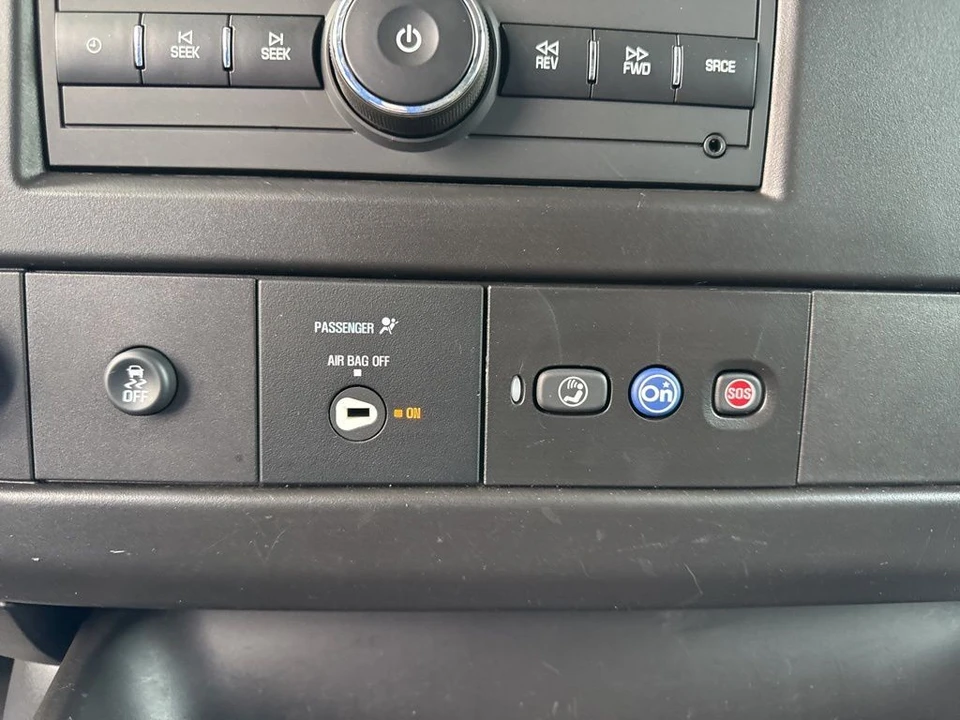 2024 GMC Savana - Image 16 of 21
