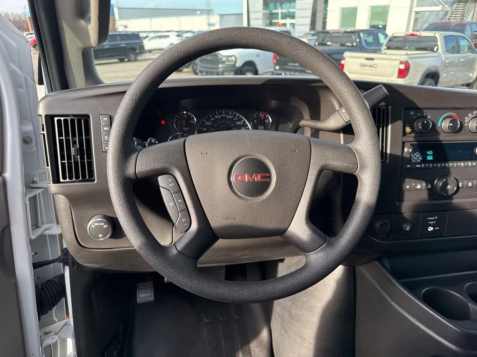 2024 GMC Savana - Image 11 of 12