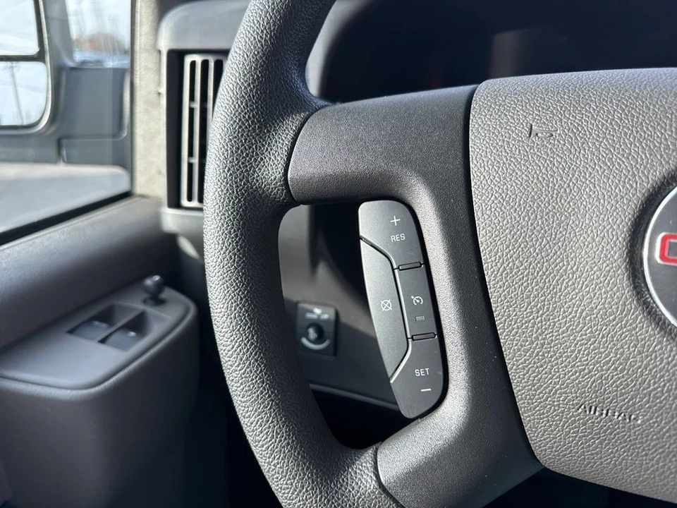 2024 GMC Savana - Image 12 of 12