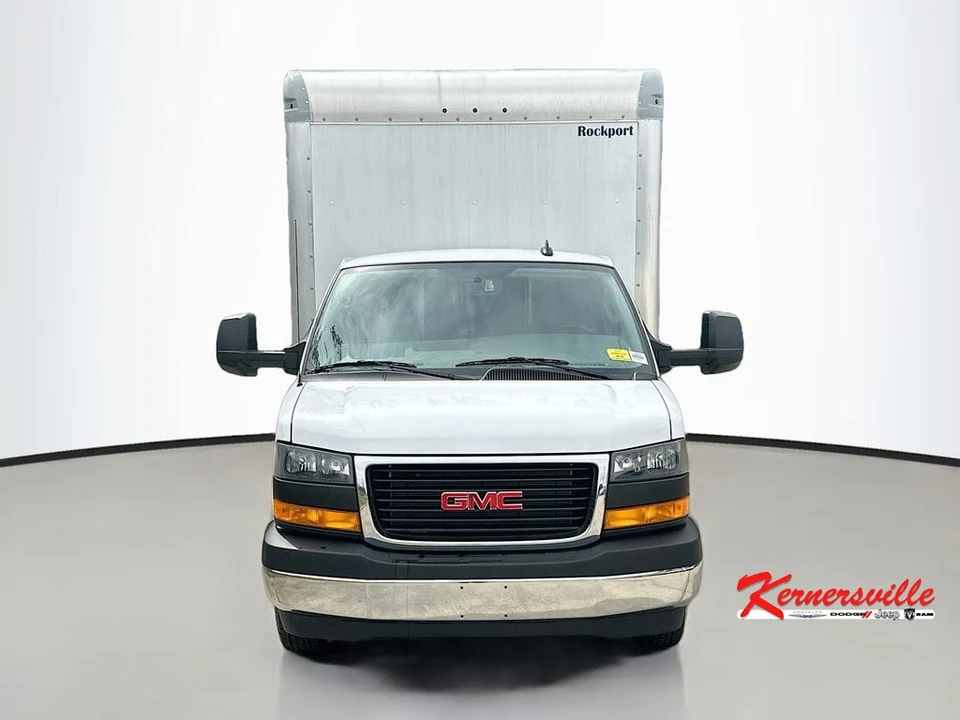 2024 GMC Savana - Image 2 of 21