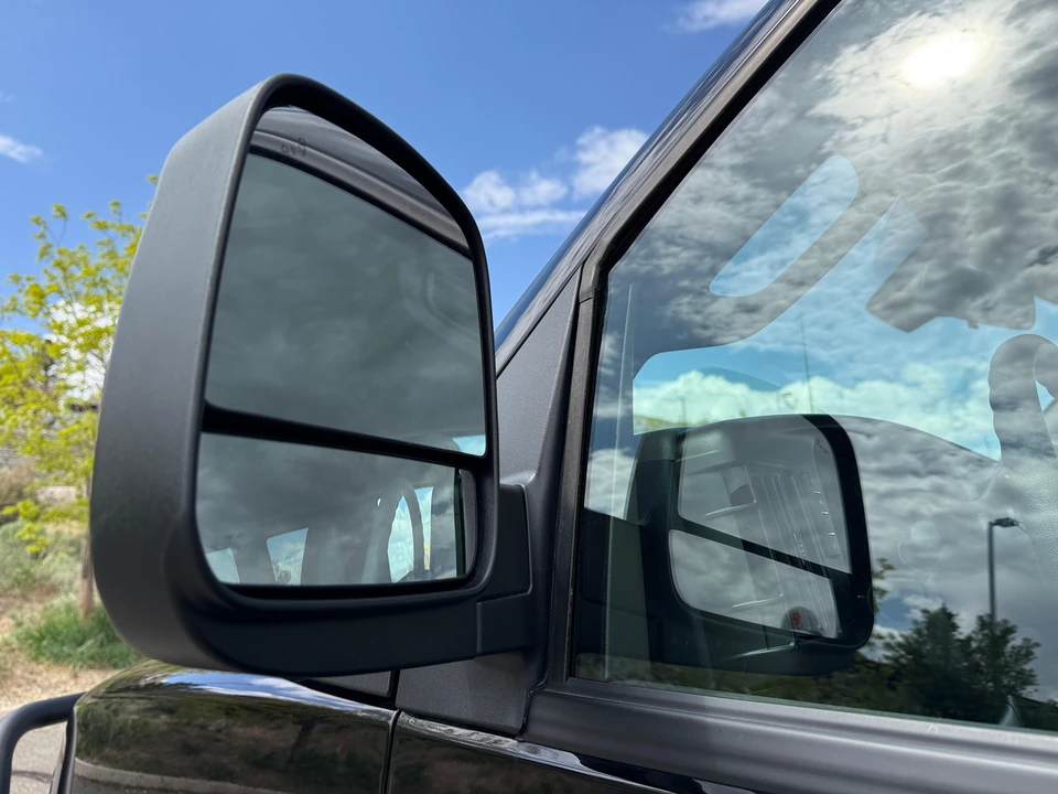 2024 GMC Savana - Image 26 of 31