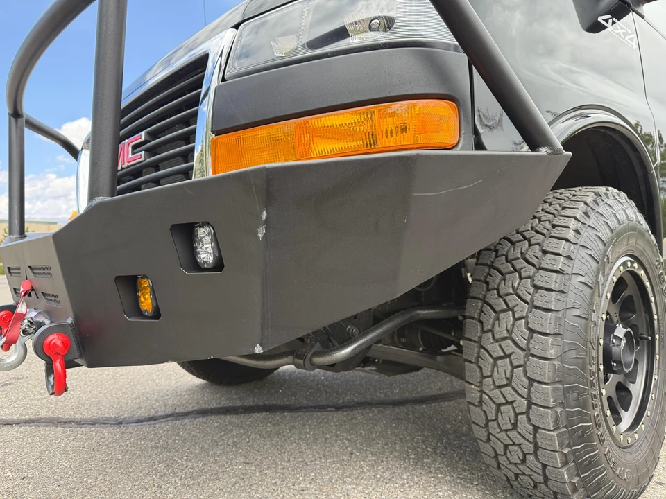 2024 GMC Savana - Image 25 of 31