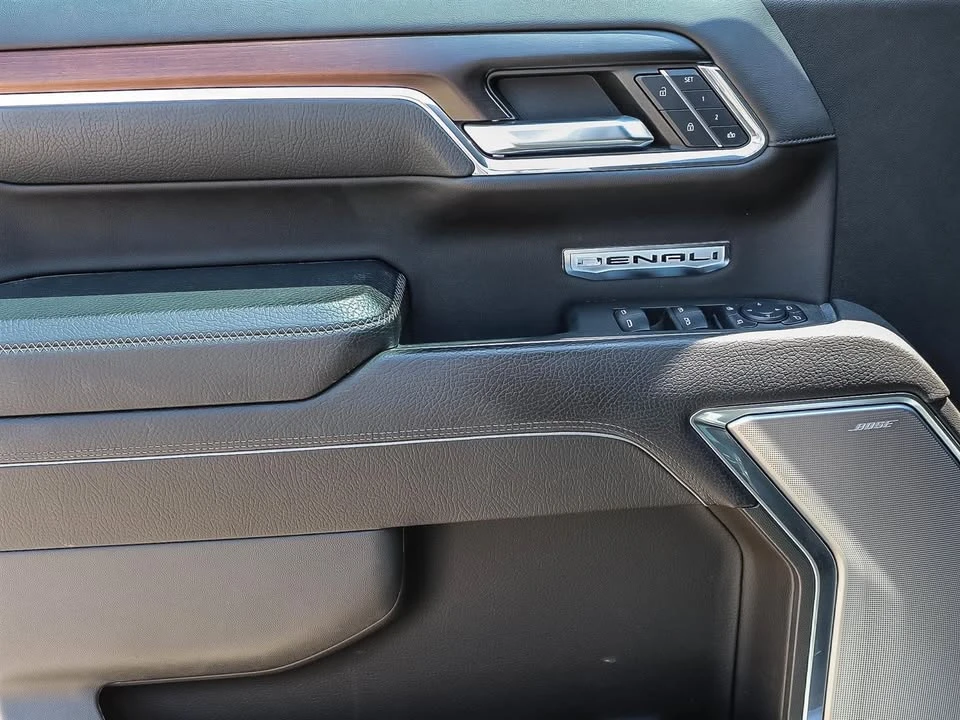 2024 GMC Sierra 5th Gen - Image 8 of 20